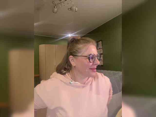 Veronika_Gold webcam