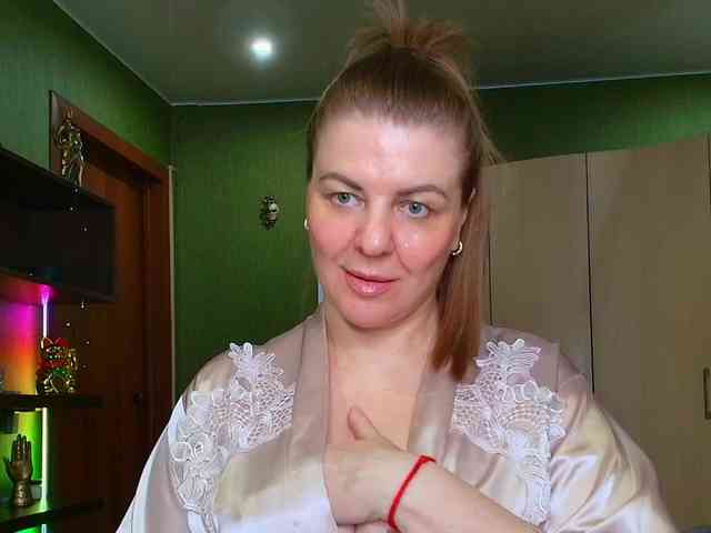 Veronika_Gold webcam
