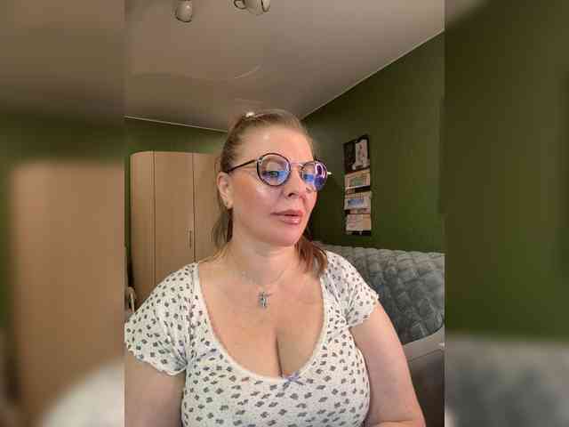 Veronika_Gold webcam