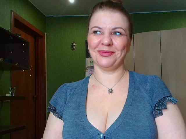 Veronika_Gold webcam