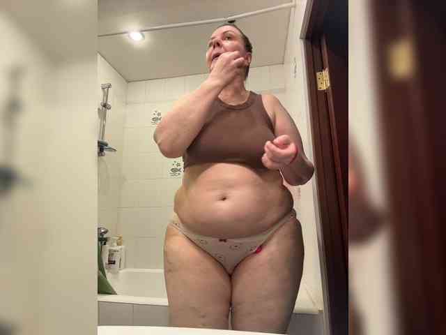 Veronika_Gold webcam