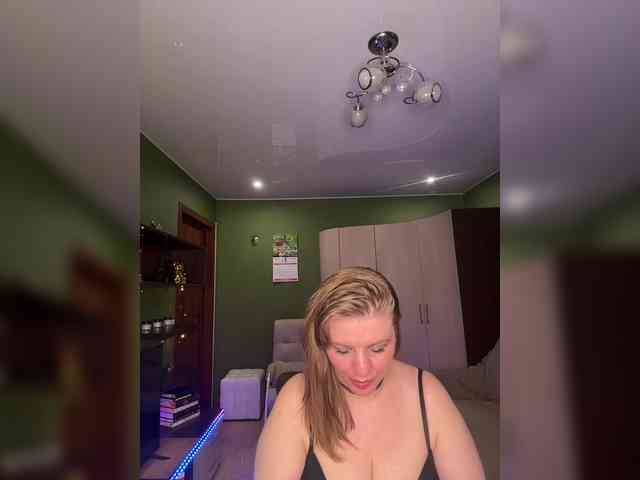 Veronika_Gold webcam