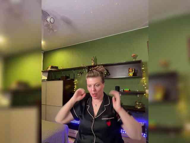 Veronika_Gold webcam