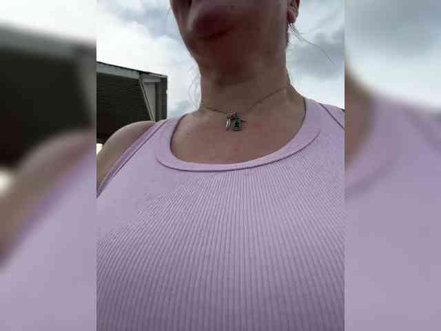Veronika_Gold webcam