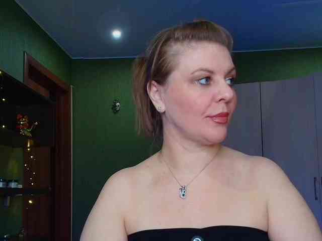 Veronika_Gold webcam