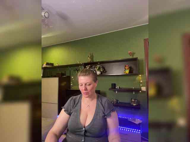 Veronika_Gold webcam
