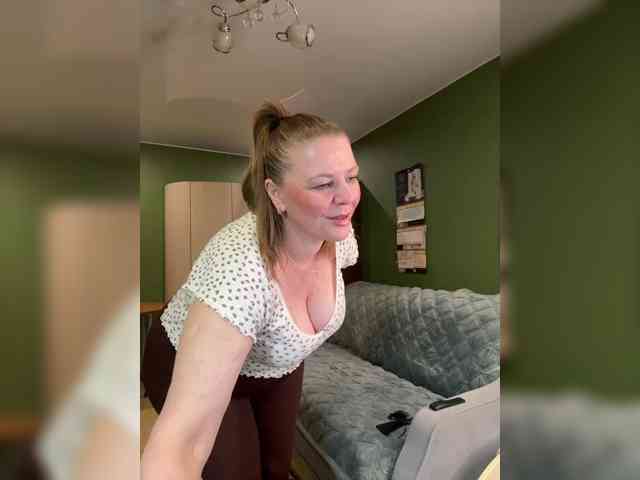 Veronika_Gold webcam