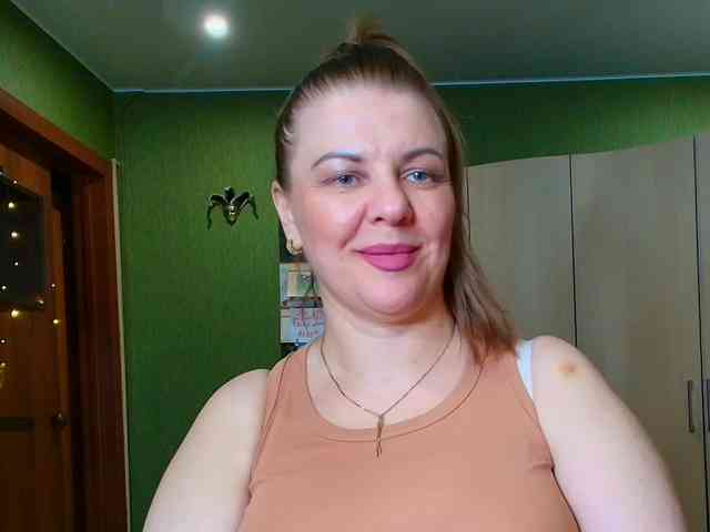 Veronika_Gold webcam