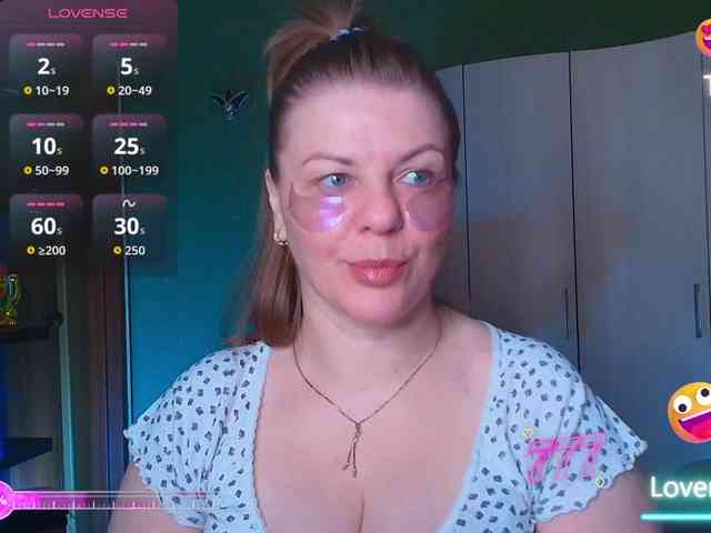 Veronika_Gold webcam