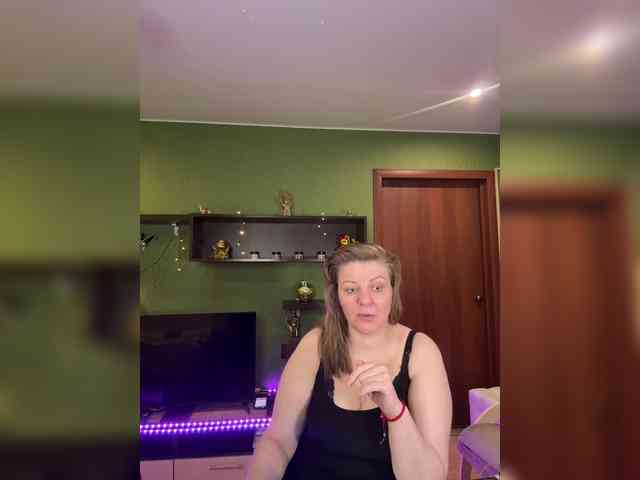 Veronika_Gold webcam