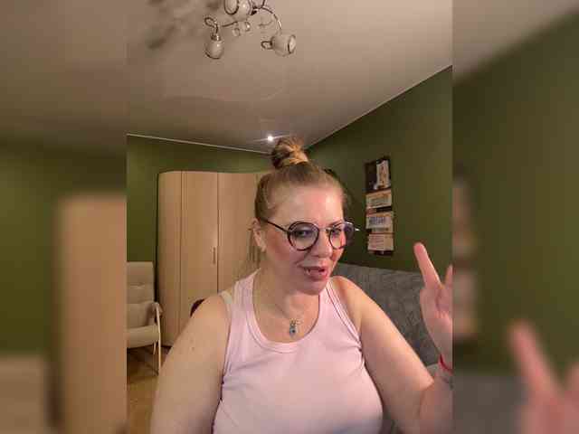 Veronika_Gold webcam