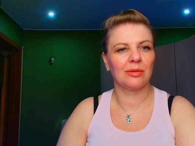 Veronika_Gold webcam