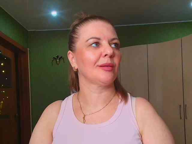Veronika_Gold webcam