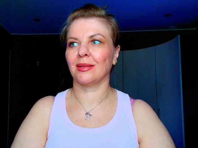 Model: Veronika_Gold