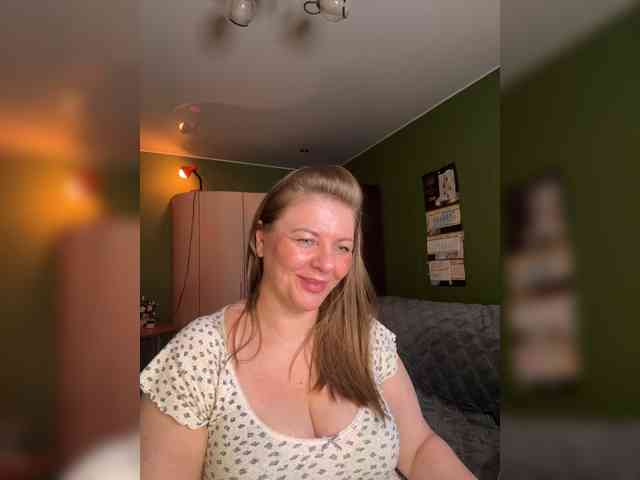 Veronika_Gold webcam