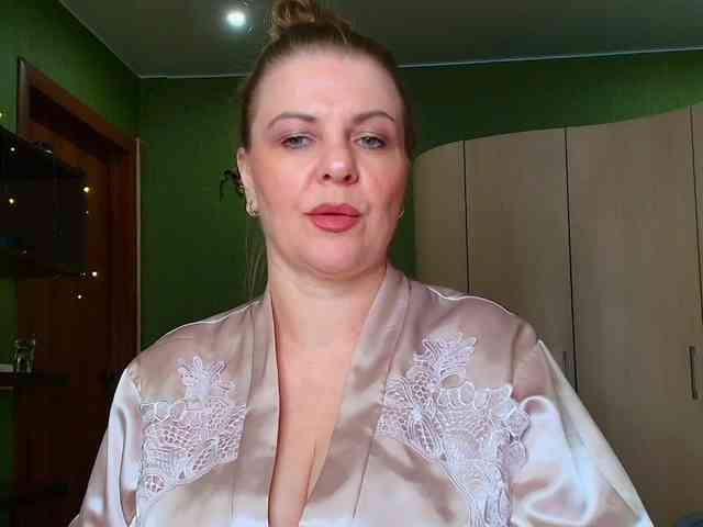 Veronika_Gold webcam