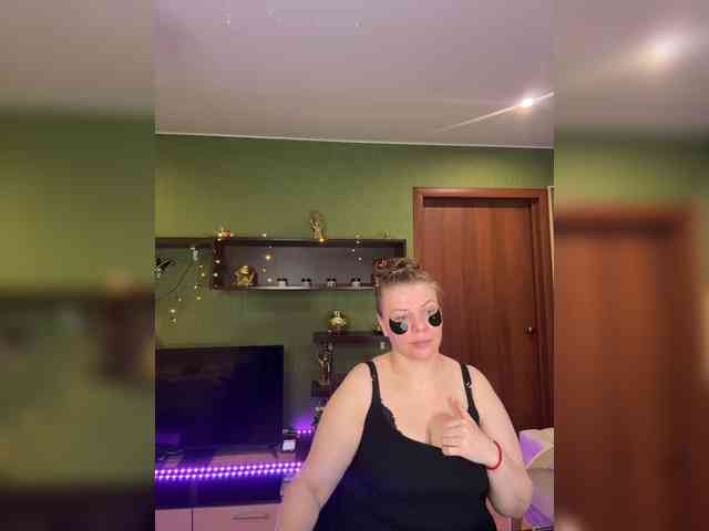 Veronika_Gold webcam