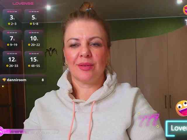 Veronika_Gold webcam