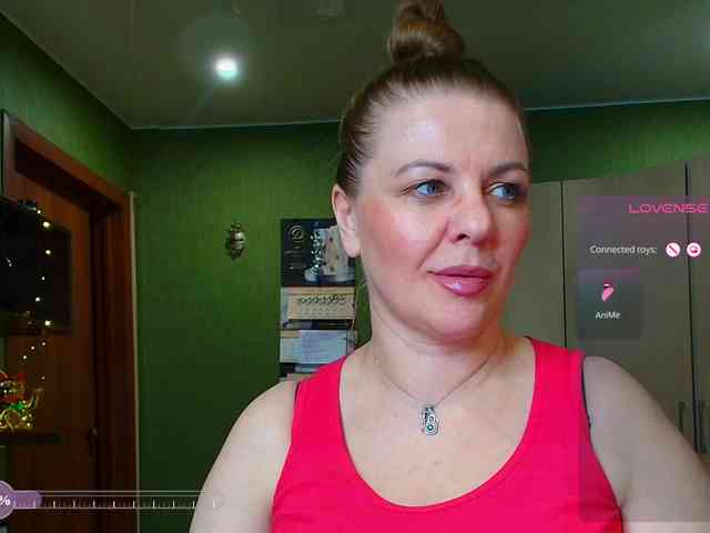 Veronika_Gold webcam