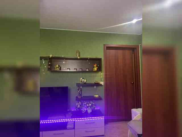 Veronika_Gold webcam