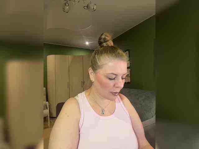 Veronika_Gold webcam