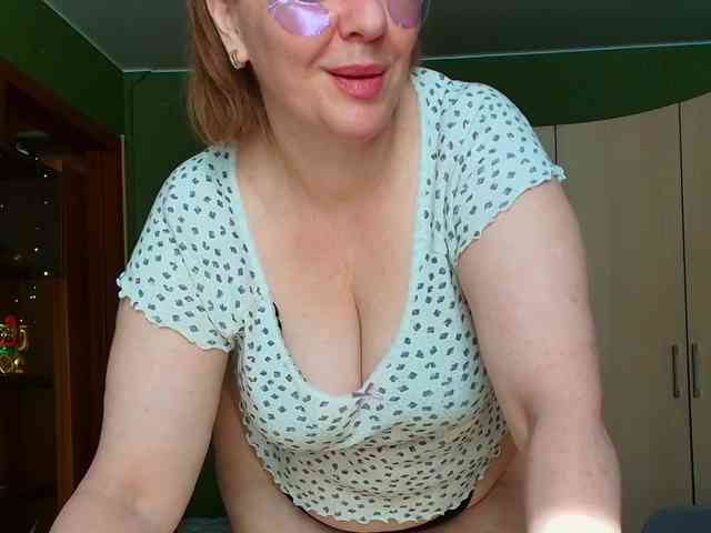 Veronika_Gold webcam