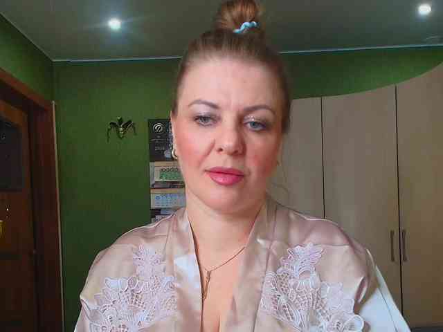 Veronika_Gold webcam