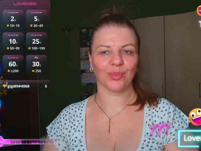 Veronika_Gold webcam