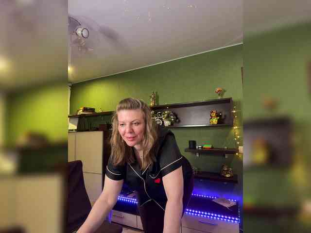 Veronika_Gold webcam