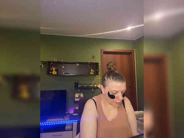 Veronika_Gold webcam