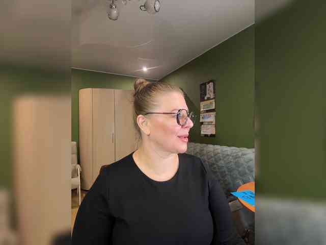 Veronika_Gold webcam