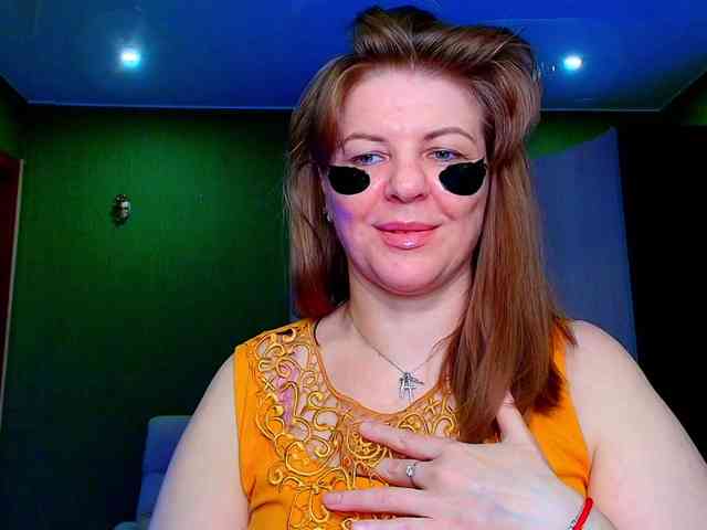 Veronika_Gold webcam