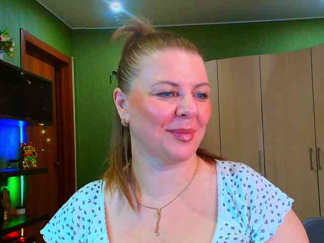 Veronika_Gold webcam