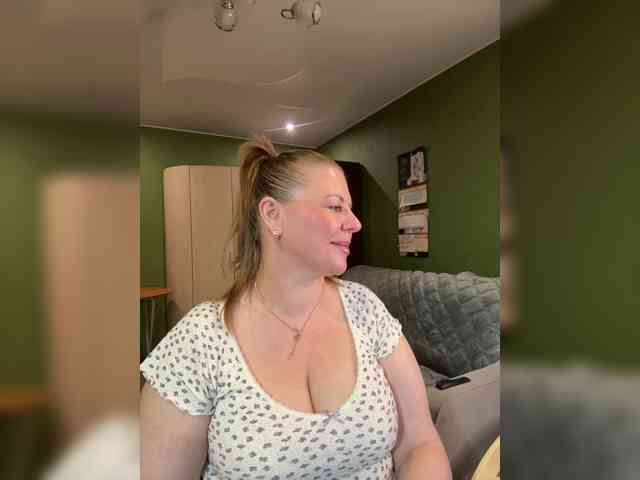 Veronika_Gold webcam