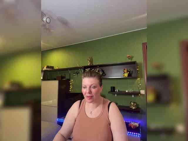 Veronika_Gold webcam