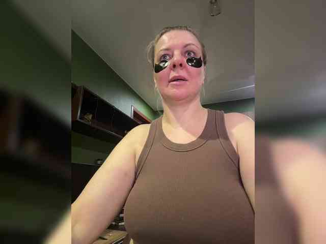 Veronika_Gold webcam