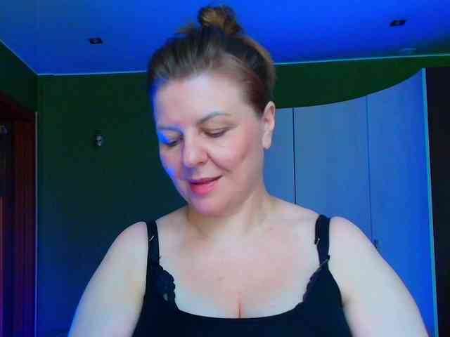 Veronika_Gold webcam