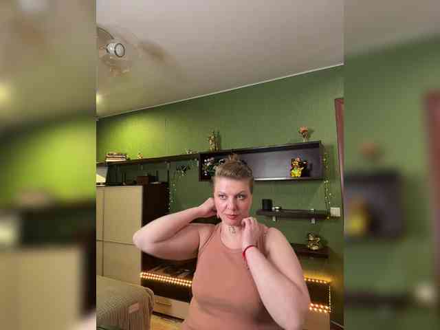 Veronika_Gold webcam