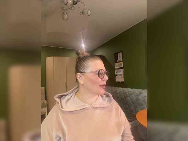 Veronika_Gold webcam
