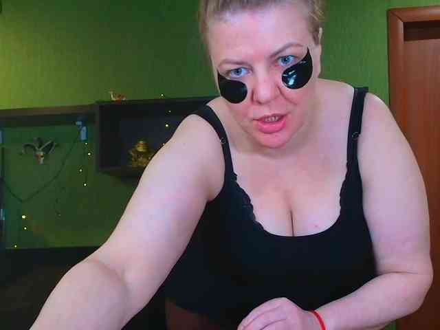 Veronika_Gold webcam