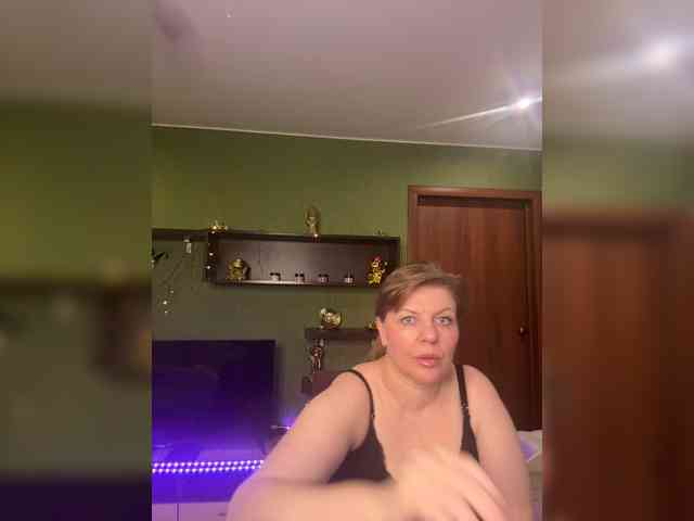 Veronika_Gold webcam