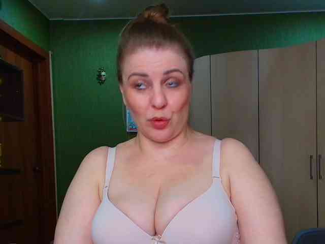 Veronika_Gold webcam