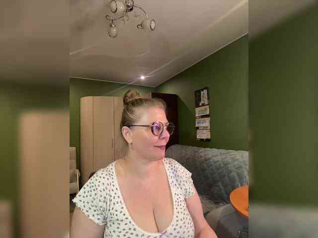 Veronika_Gold webcam