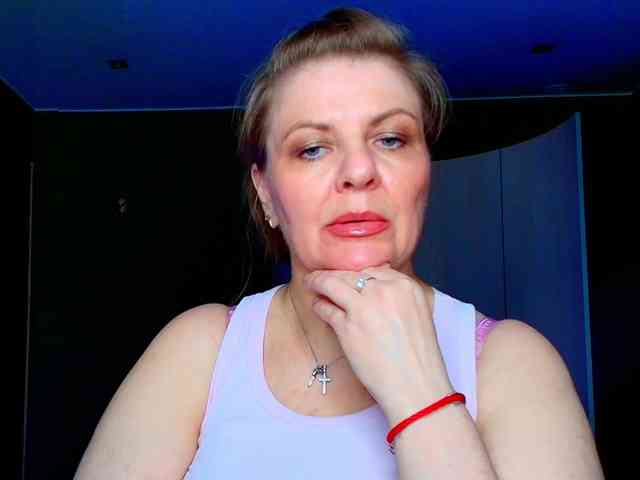 Veronika_Gold webcam