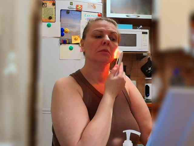 Veronika_Gold webcam