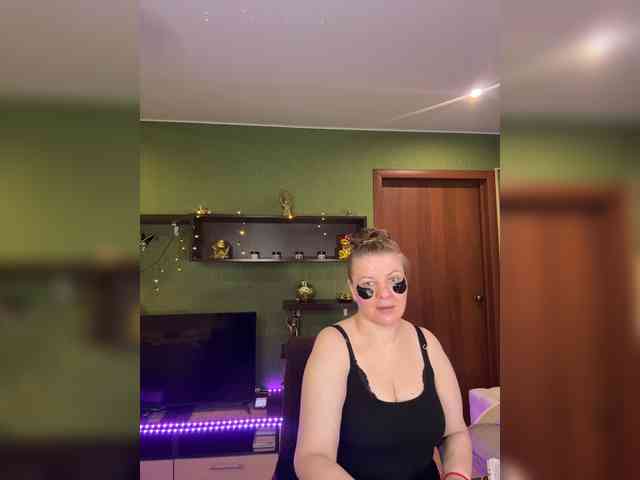 Veronika_Gold webcam