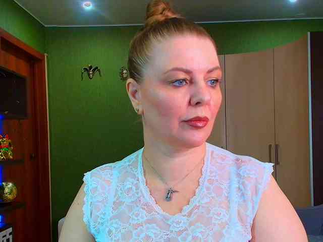 Veronika_Gold webcam