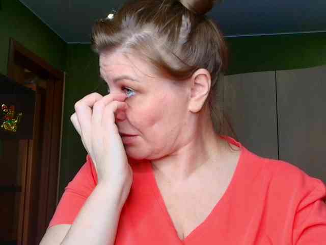 Veronika_Gold webcam