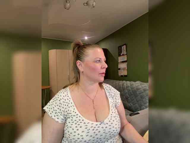 Veronika_Gold webcam