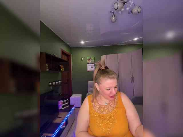 Veronika_Gold webcam